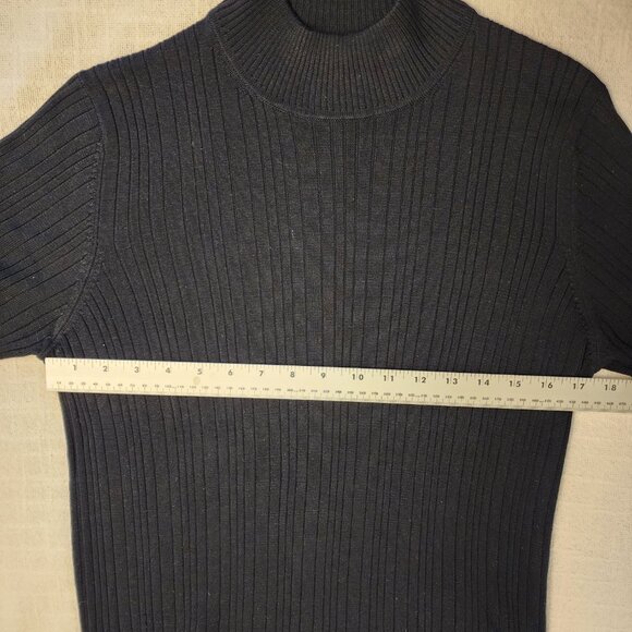 Chaus WL Silk Light Weight Ribbed Blk Short Sleeve Mock Turtleneck Sweater A317 - Picture 8 of 10